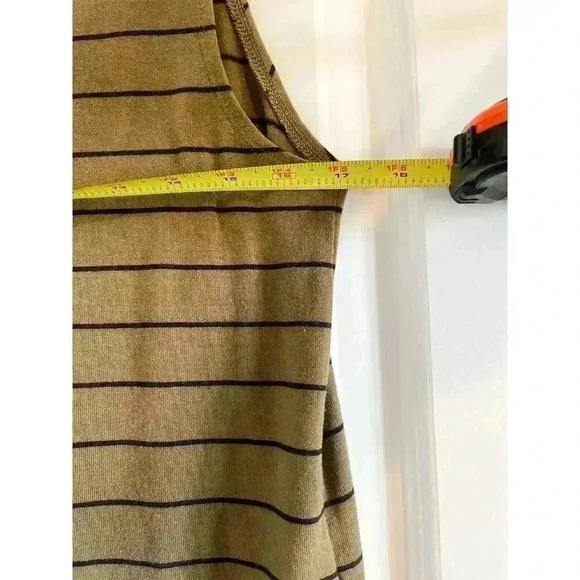 Old Navy Sleeveless Turtleneck Dress - Picture 4 of 5